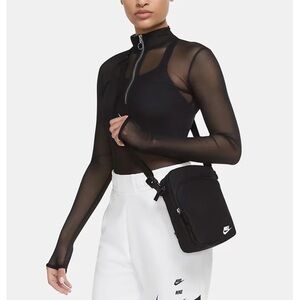 Nike Heritage Crossbody Bag